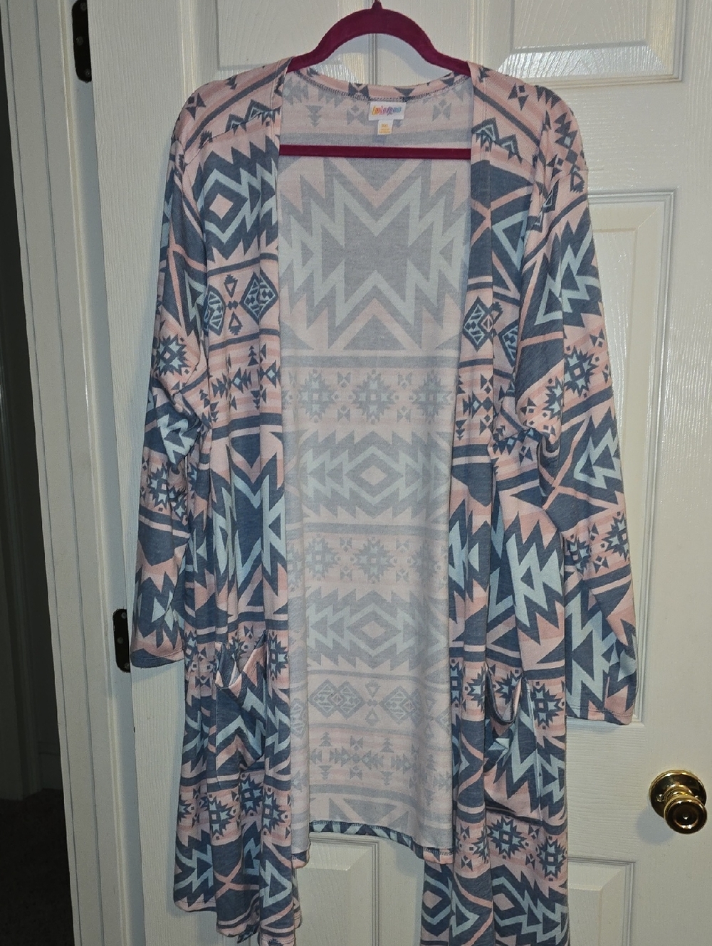 NWOT LuLaRoe Sarah Pink and‎ Gray Aztec Open-Front Cardigan